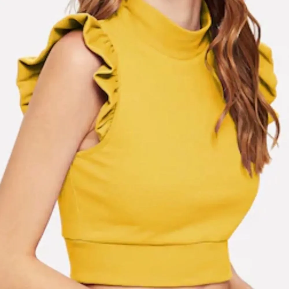 Crop top - Picture 2 of 3